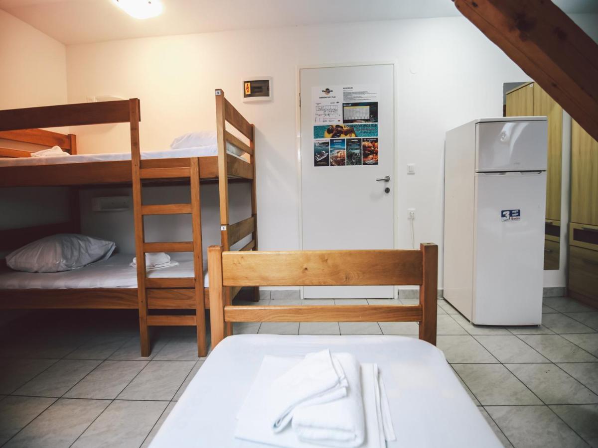 Moon Rocks Hostel Novalja Exteriér fotografie