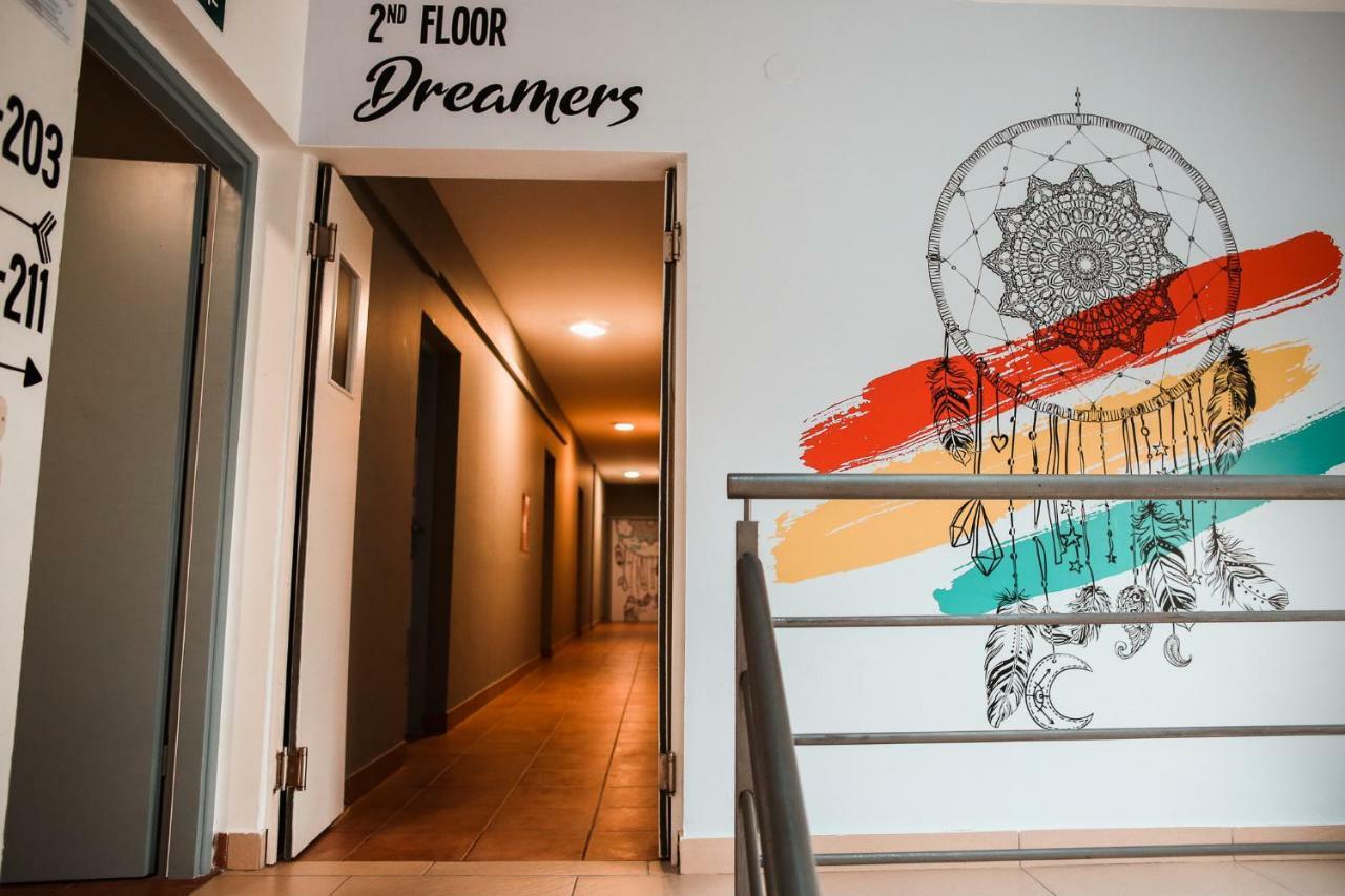Moon Rocks Hostel Novalja Exteriér fotografie